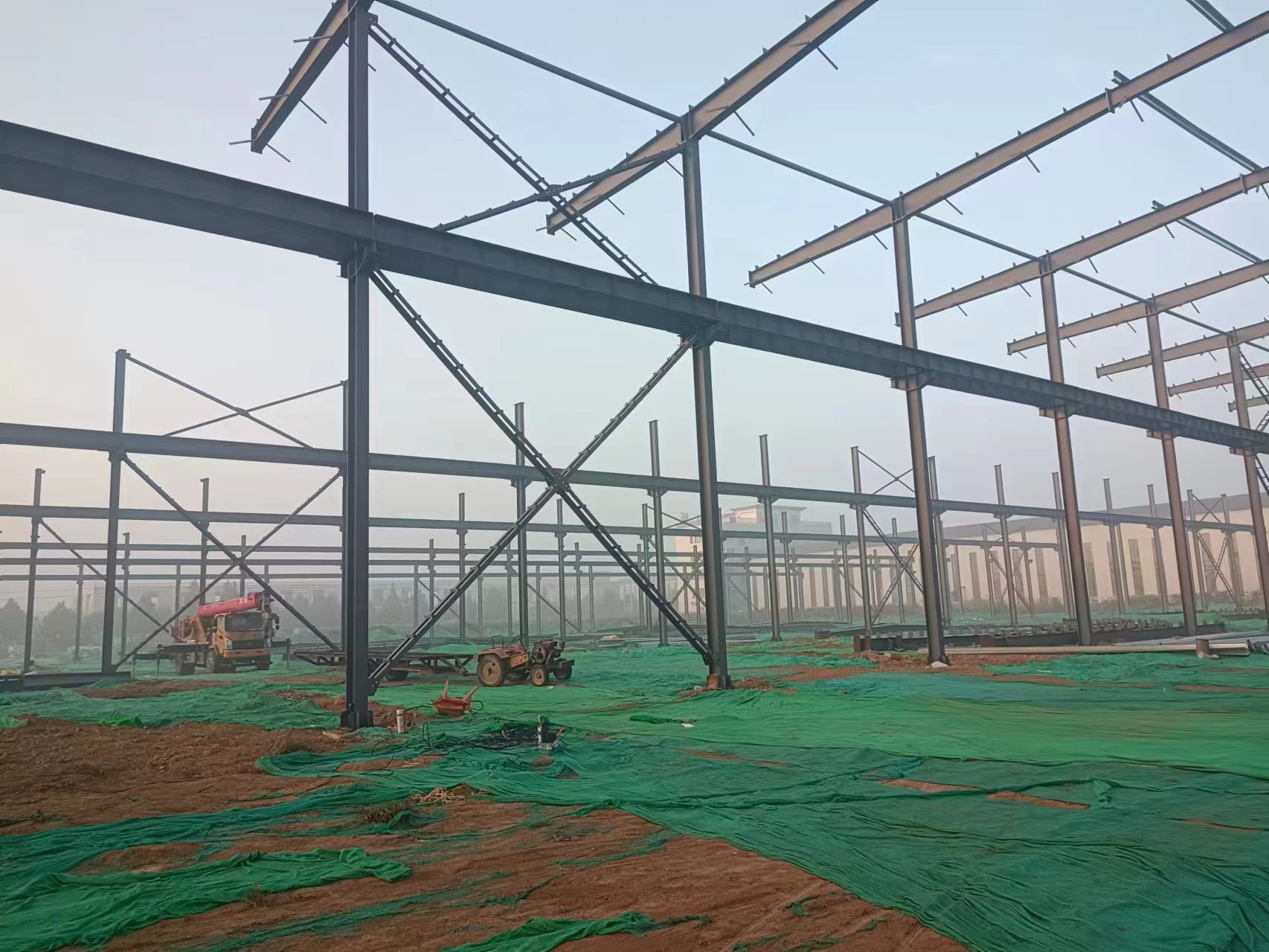 鋼架安裝3.jpg