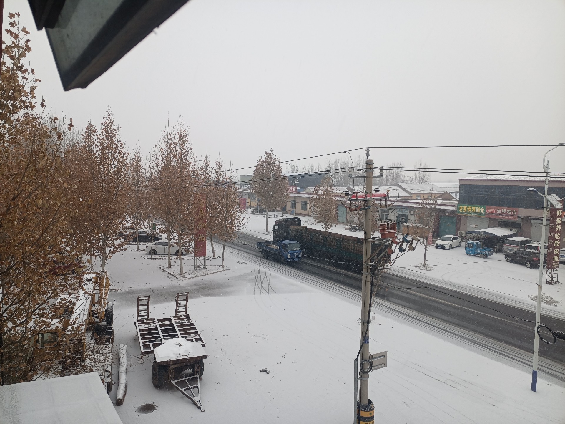 衡水鋼結(jié)構(gòu),衡水鋼結(jié)構(gòu)廠,衡水鋼結(jié)構(gòu)廠房,衡水鋼結(jié)構(gòu)廠家，衡水廠房車間加工，衡水鋼結(jié)構(gòu)--金鼎鋼構(gòu)廠，雪景